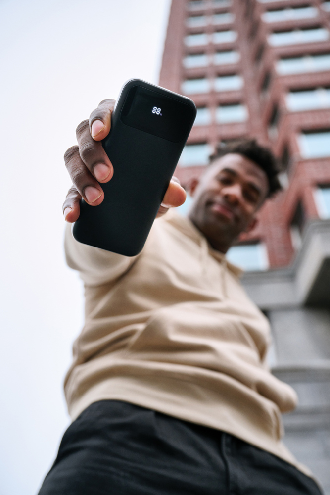 Turbopack RCS rplastic powerbank 10.000 ingebouwde kabels