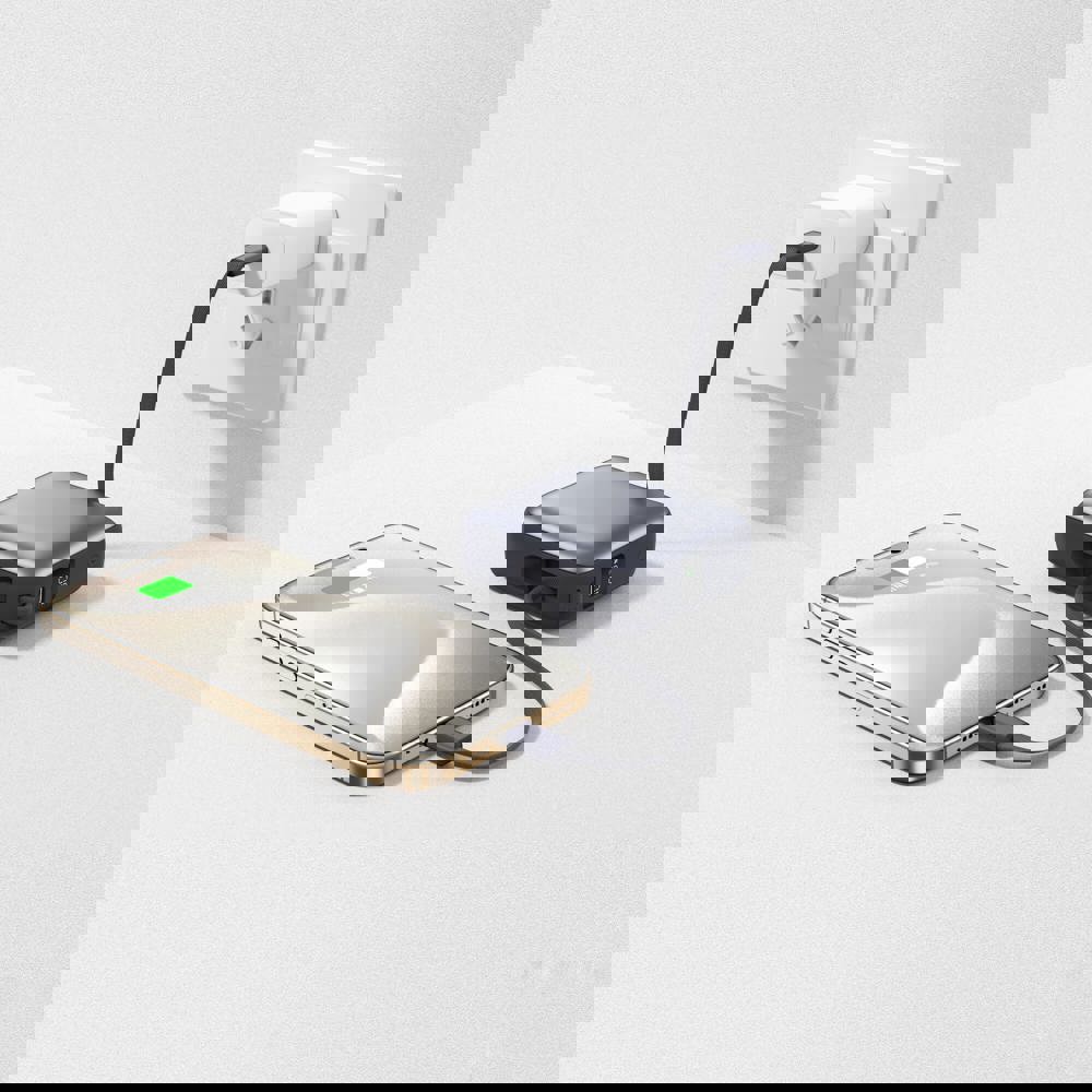 Nova Powerbank 22.5W Power Delivery met ingebouwde kabels 10000 mAh