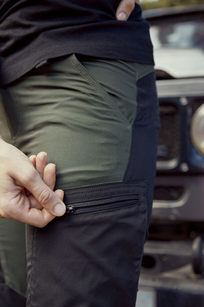 Clique - Kenai Mistgroen S