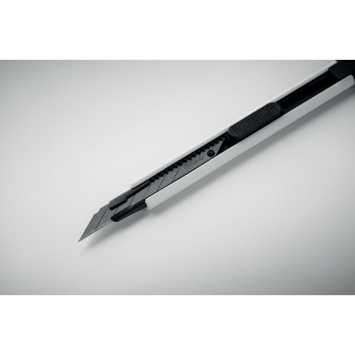 BLADE - Petit cutter rétractable