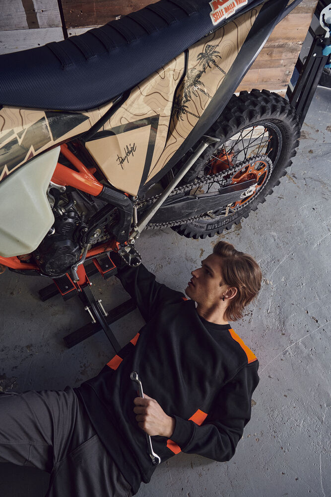 Clique - Ambition Roundneck Pistol S