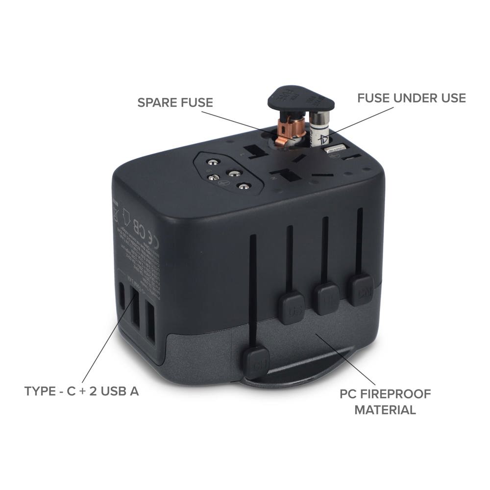 4030 | Adaptateur de voyage PowerPro en plastique recyclé